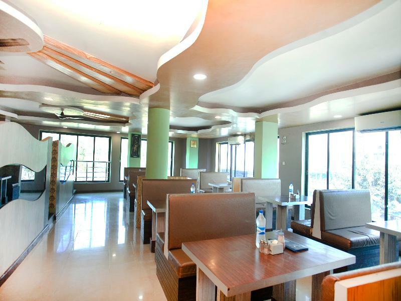 Oyo 343 Pop Life Hotel Banke Экстерьер фото